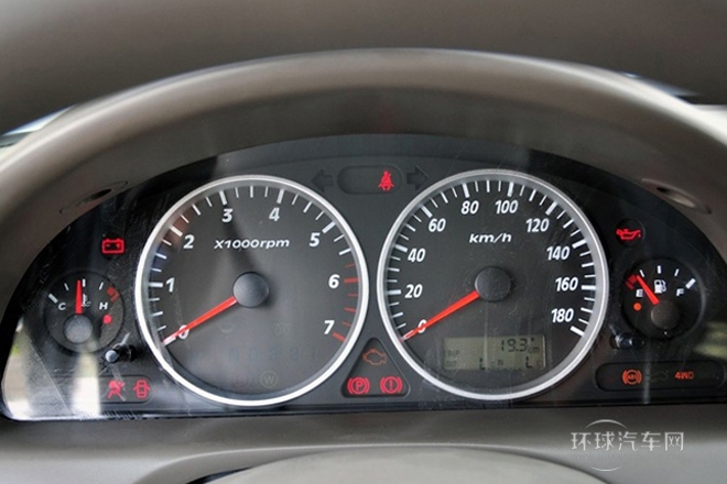 2012款 2.4L 手動兩驅豪華型