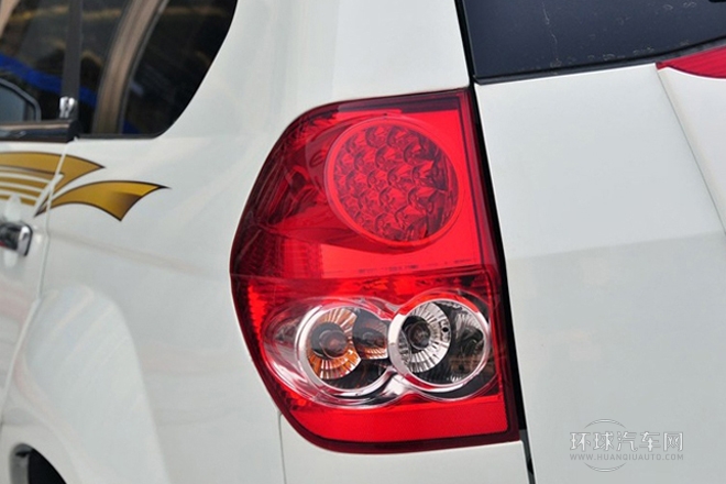 2012款 2.4L 手動兩驅豪華型