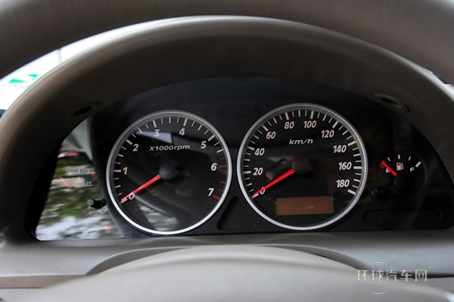 2012款 2.4L 手動(dòng)兩驅(qū)舒適型