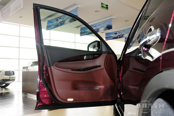 2013款 2.5L 兩驅尊雅版