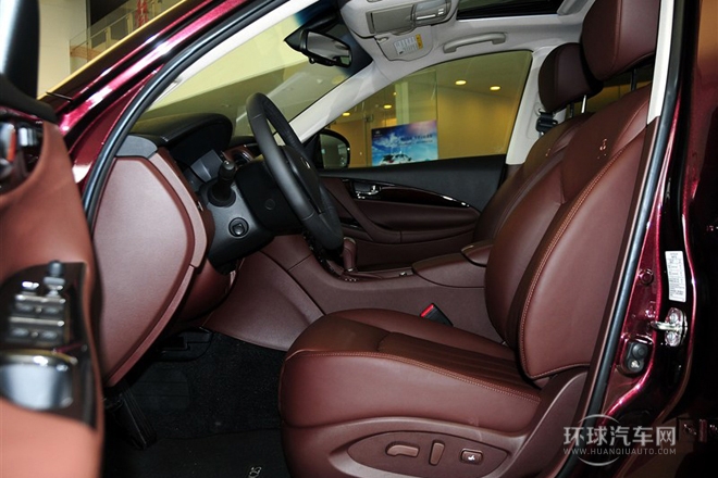 2013款 2.5L 兩驅尊雅版