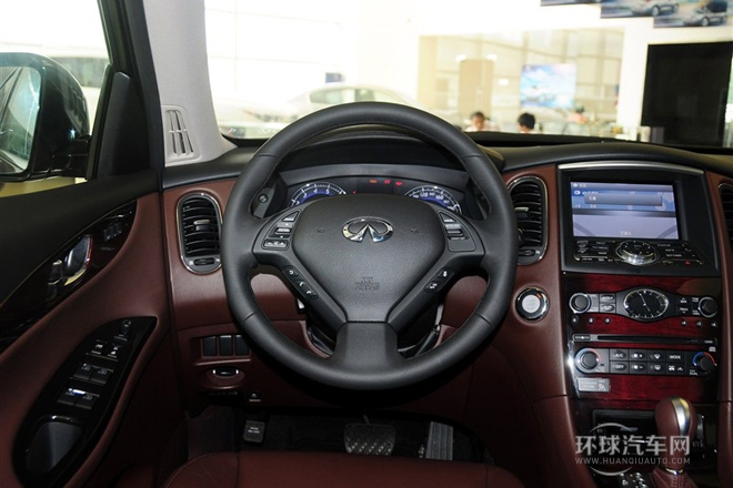 2013款 2.5L 兩驅尊雅版