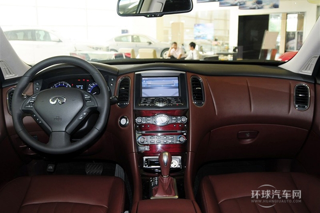 2013款 2.5L 兩驅尊雅版