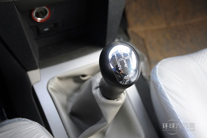 2013款 2.8T柴油兩驅(qū)共軌