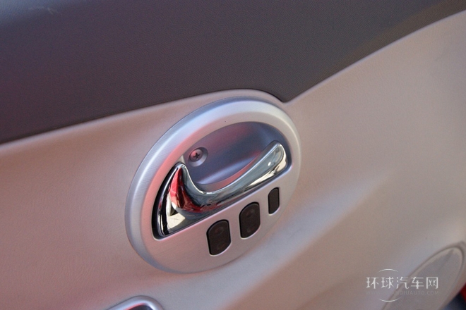 2010款 1.3L CVT豪華型