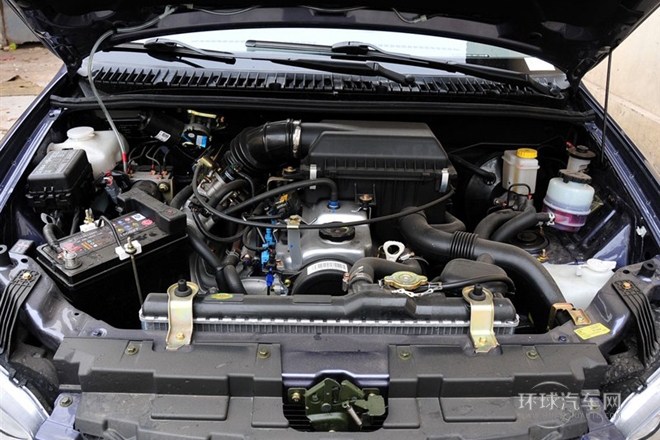 2010款 1.3L 手動標(biāo)準(zhǔn)型