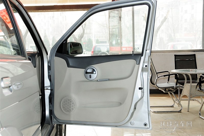 2010款 1.3L 手動豪華型