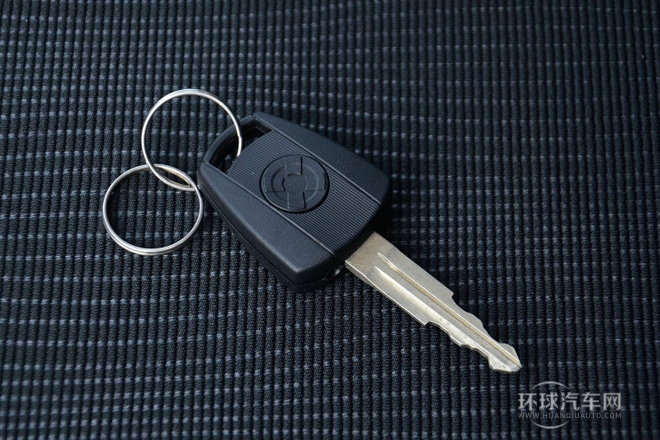 2014款 2.3L 兩驅手動進取汽油版