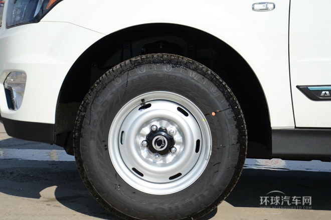 2014款 2.3L 兩驅手動進取汽油版