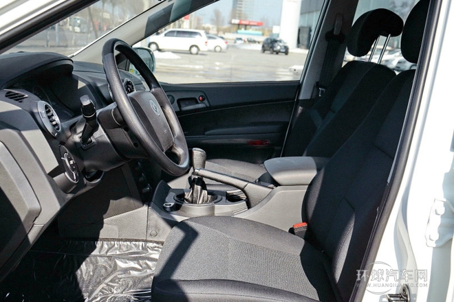 2014款 2.3L 兩驅(qū)手動進取汽油版