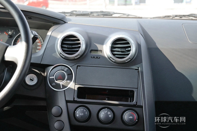 2014款 2.3L 兩驅手動進取汽油版