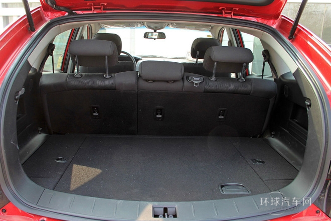 2014款 2.3L 兩驅自動舒適汽油版