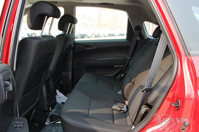 2014款 2.3L 兩驅自動舒適汽油版