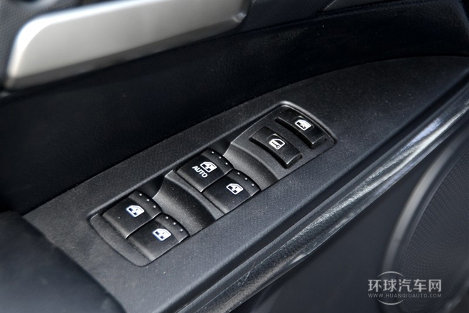 2014款 2.3L 四驅自動豪華汽油版