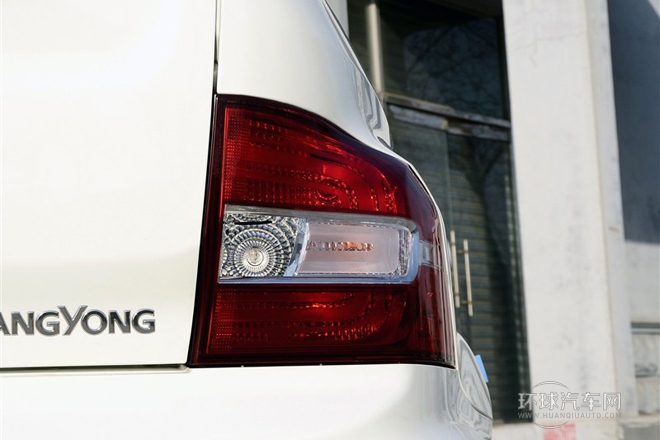 2014款 2.3L 四驅(qū)自動(dòng)豪華汽油版