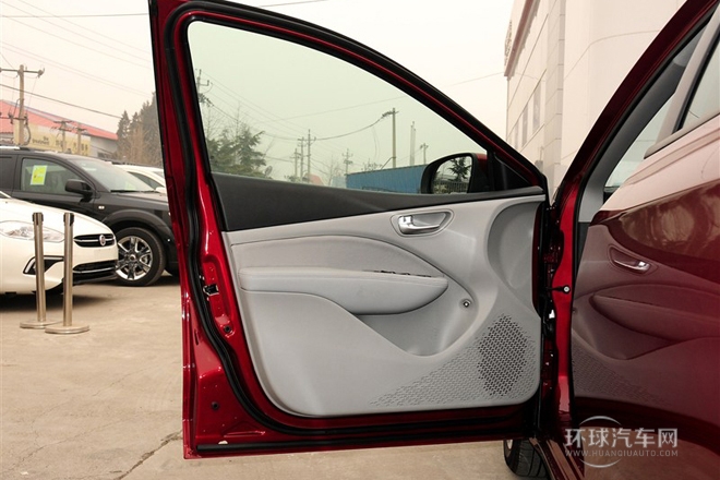 2014款 1.4T 手動(dòng)時(shí)尚版