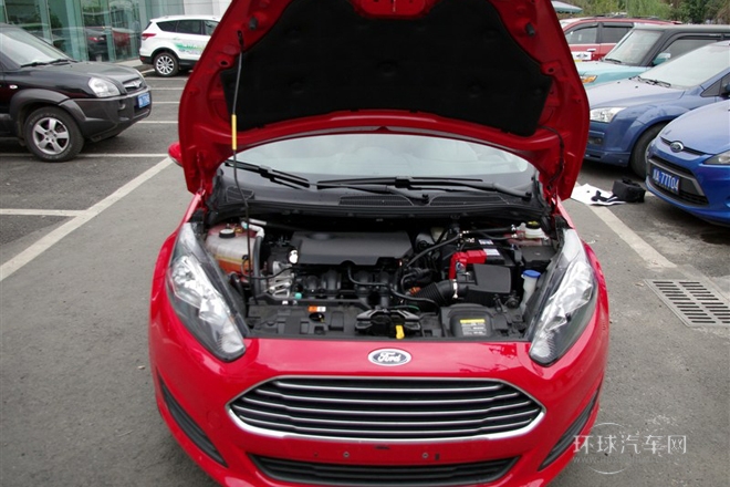 2013款 兩廂 1.5L 手動風尚型