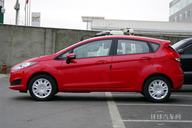 2013款 兩廂 1.5L 手動(dòng)風(fēng)尚型