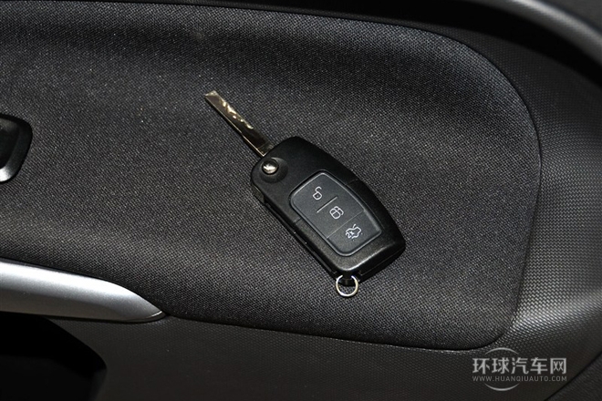 2013款 兩廂 1.5L 手動時尚型