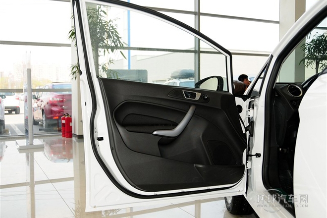 2013款 兩廂 1.5L 手動(dòng)時(shí)尚型