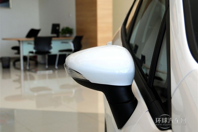 2013款 兩廂 1.5L 手動(dòng)時(shí)尚型