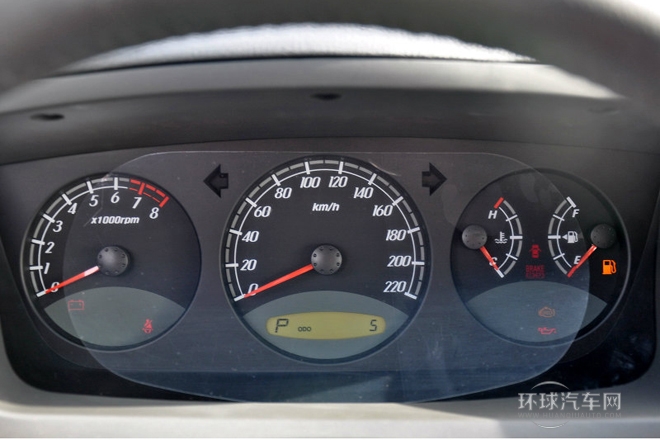 2013款 1.8T 4WD 自動(dòng)行政版