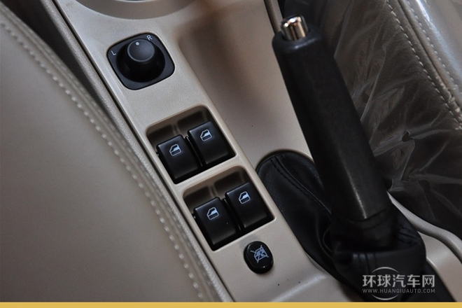 2011款 三廂 1.5L 自動旗艦型