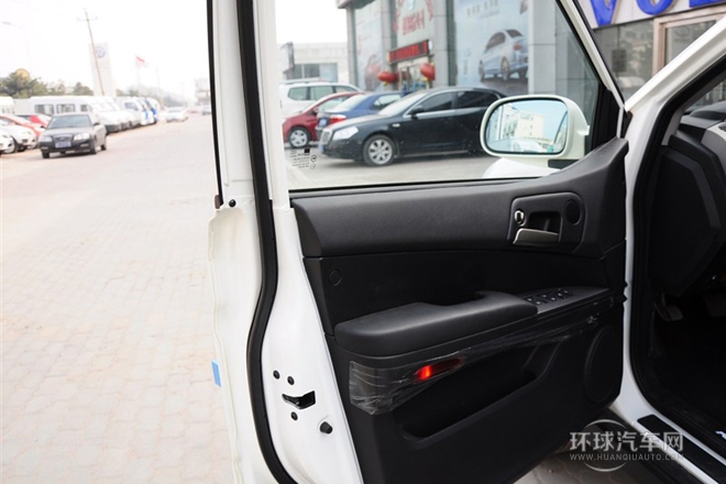 2011款 2.0T 兩驅豪華導航版