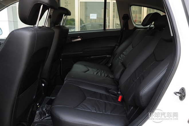 2011款 2.0T 兩驅(qū)豪華導(dǎo)航版