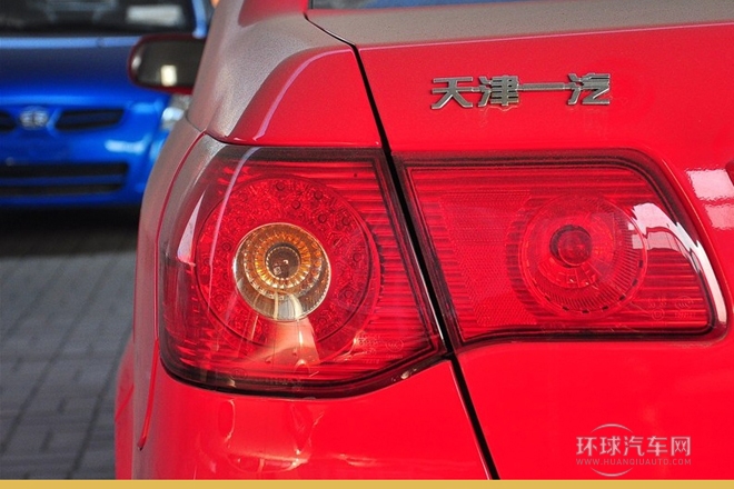 2011款 三廂 1.5L 自動旗艦型