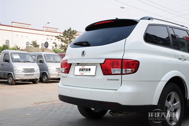 2011款 2.0T 兩驅(qū)豪華導(dǎo)航版