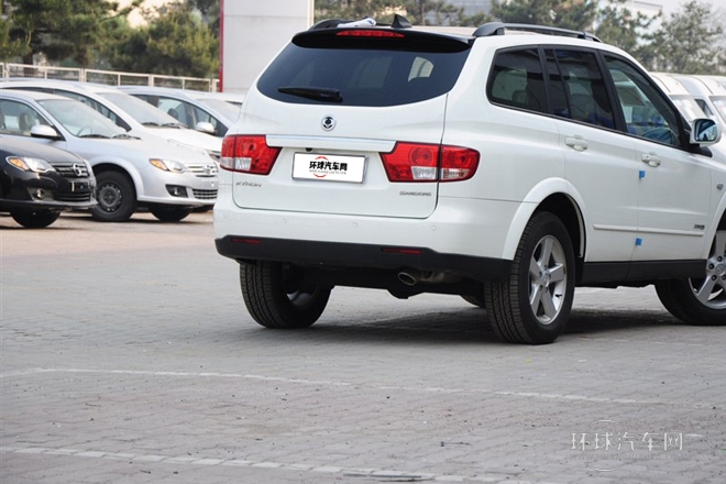 2011款 2.0T 兩驅(qū)豪華導(dǎo)航版