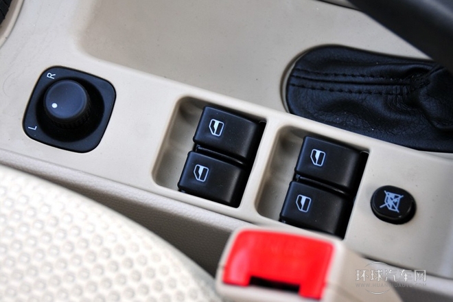 2011款 三廂 1.5L 手動精英型