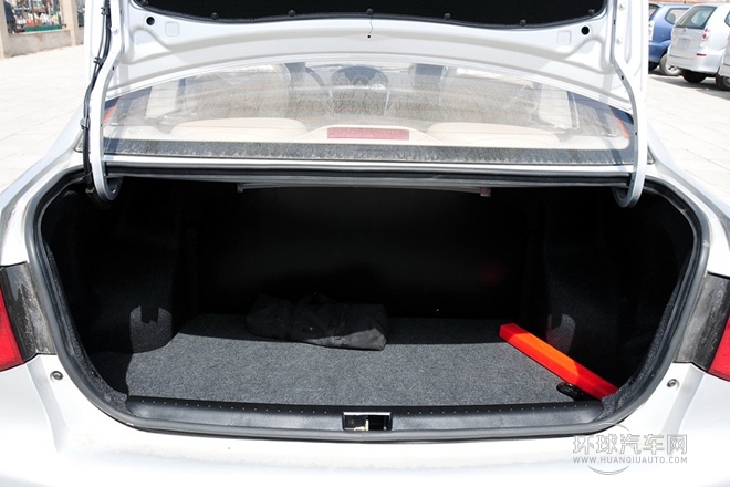 2011款 三廂 1.5L 手動(dòng)精英型