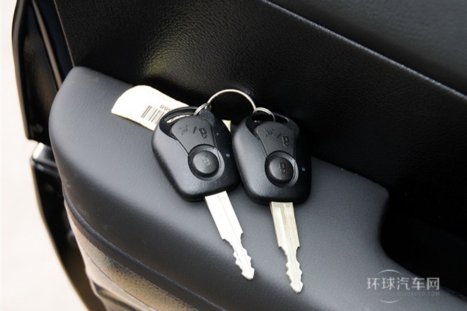 2011款 2.0T 四驅精英導航版