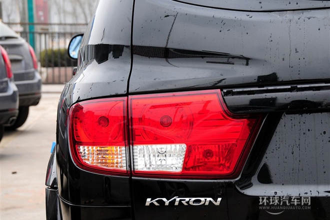 2011款 2.0T 四驅(qū)精英導(dǎo)航版