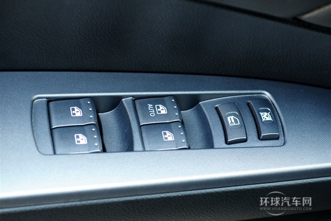 2011款 2.0T 四驅豪華導航版