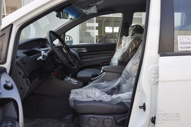 2014款 2.0T 柴油兩驅豪華導航版