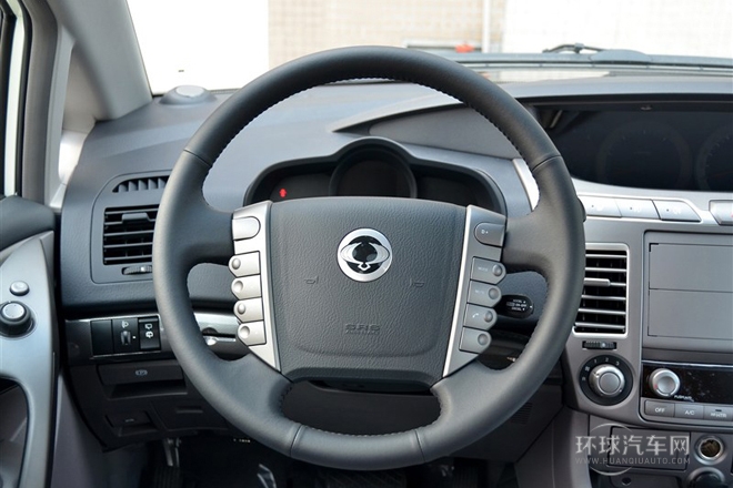 2014款 2.0T 柴油兩驅豪華導航版