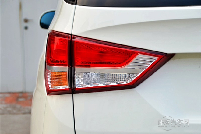 2014款 2.0T 柴油兩驅(qū)豪華導(dǎo)航版