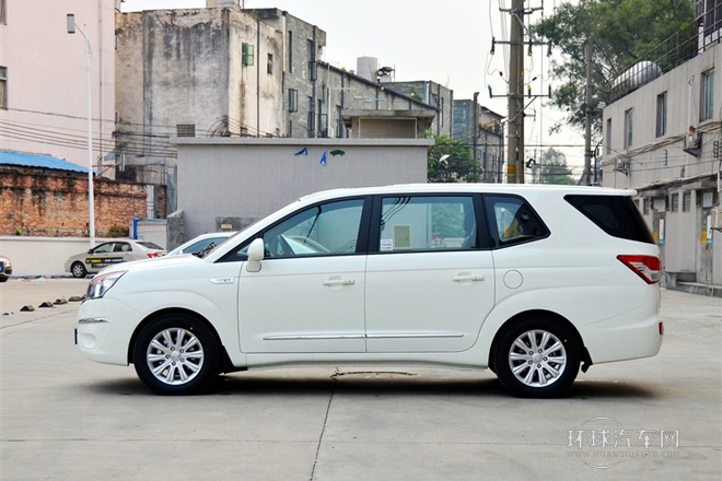 2014款 2.0T 柴油兩驅豪華導航版