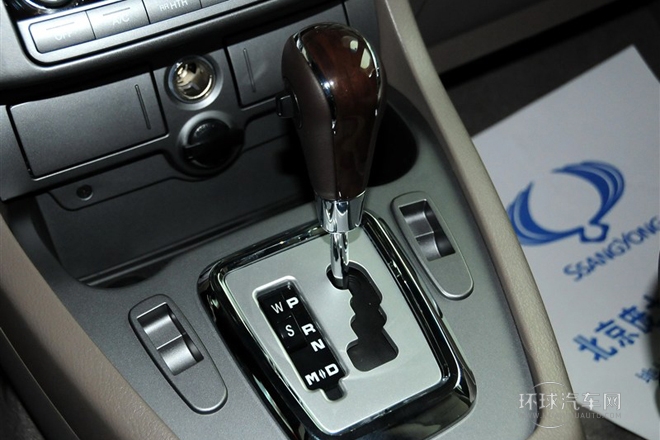 2014款 2.0T 柴油四驅豪華導航版