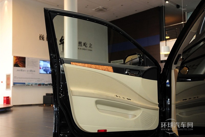 2013款 2.0L 自動舒適型