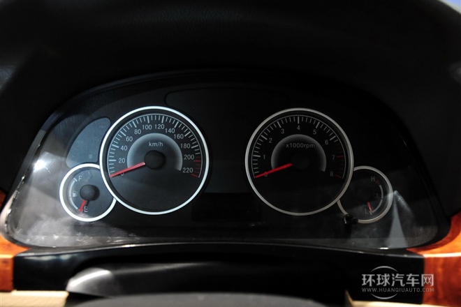 2013款 2.0L 自動舒適型