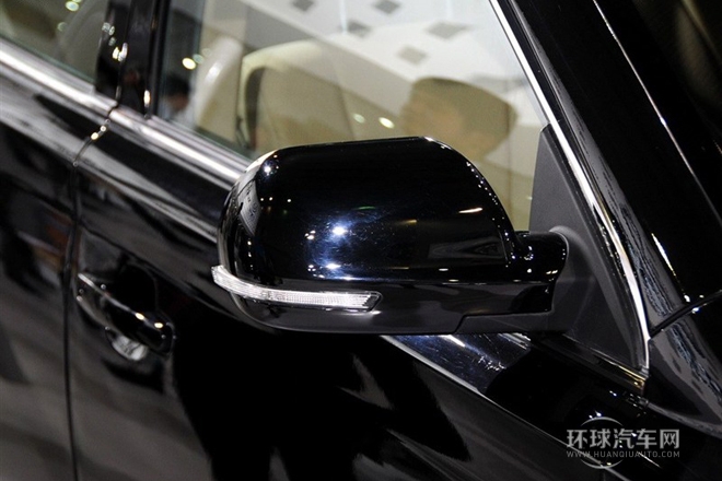 2013款 2.0L 自動尊貴型