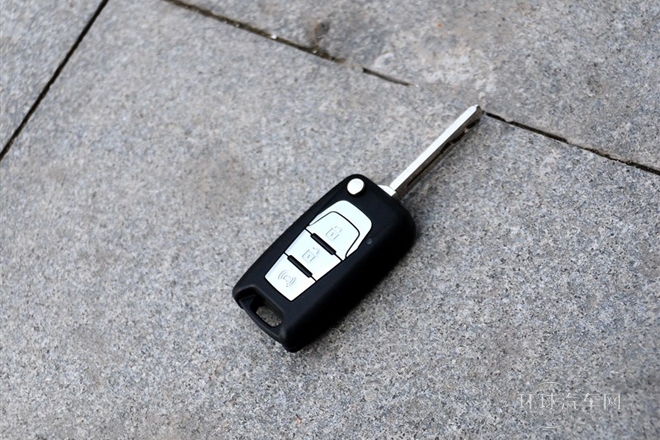 2014款 2.0L 汽油兩驅(qū)手動舒適導航版