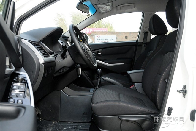 2014款 2.0L 汽油兩驅手動舒適導航版