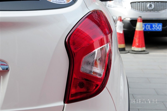 2014款 2.0L 汽油兩驅(qū)手動(dòng)舒適導(dǎo)航版