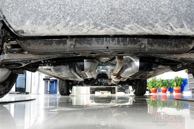 2014款 2.0L 汽油兩驅自動精英導航版