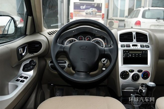 2012款 2.0L 手動兩驅天窗版